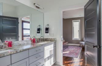 Jack Daniels House with Rooftop Golf, City views! 8min to Whiskey Row! Sleeps 10! - Foto 43