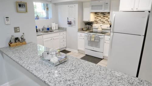 Trendy Apt in Bloomingdale - Parking - Foto 4