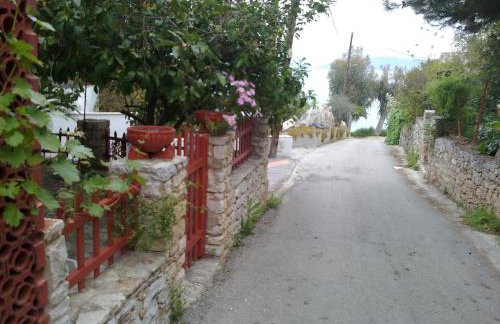 Kiveri Traditional Villa - Photo 7