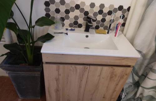 Maison Rose - Maison de village avec jardin privé, centre Capestang - Foto 8