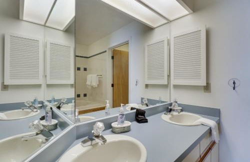 All-Season Fun! Wintergreen Resort Condo with Views - Foto 25