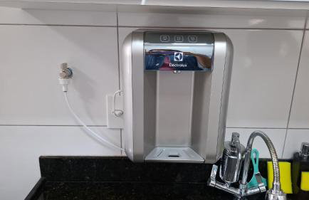 Edf Gil Nogueira - Praia do Morro - GUARAPARI - ES - Brasil - 4º Andar TELA Proteção - FRENTE Sol Manhã - 02 quartos com Split - WIFI - Varanda Gourmet com CHURRASQUEIRA - 02 elevadores - 01 Vaga - PISCINA - Sauna - Portaria 24 HRS - 50m da Praia do Morro - Photo 14