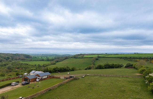 HC Property - Vale View - Photo 32