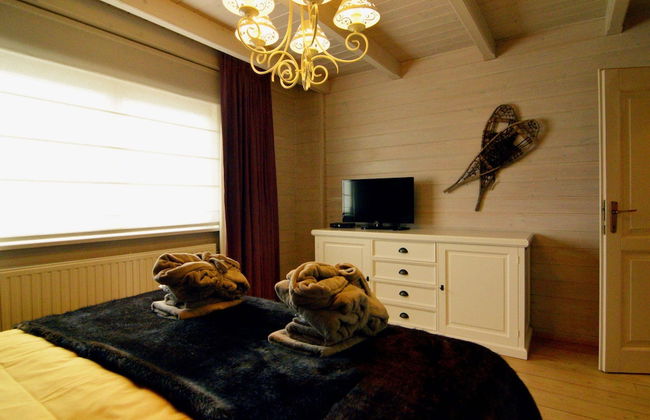 Luxurious Villa with Sauna, Hot Tub, Recreation Room, Large Enclosed Garden - Foto 8