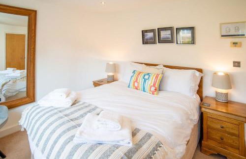 Trewhiddle Retreat V11 by Together Travel - Luxury 4-Bedroom Villa - Foto 31