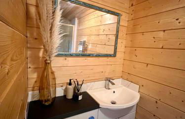 The Alpaca Cabin - Photo 27