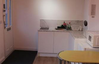 Self Contained, Double Bed Studio, private kitchen, private Bath, Walking distance to Harry Potter - Foto 48