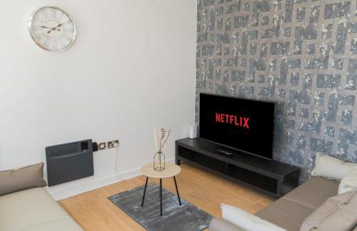 Highrise Balcony Stay in the Heart of Wolverhampton - Foto 16