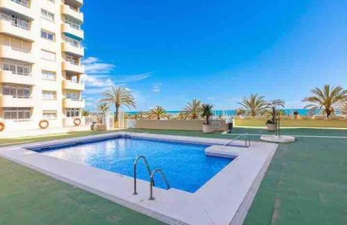 Lovely 1 bedroom apartment with sea views and pool - Photo 21