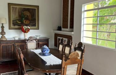 Chácara Casa Amarela - estrutura completa de lazer - ambientes elegantes e exclusivos - campo de futebol e bocha - piscina - lareiras - 10 min Rota do Vinho - Foto 18