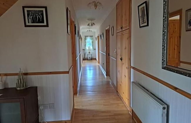 Spacious 6-bed House 10 Minutes From Knock Airport - Photo 28