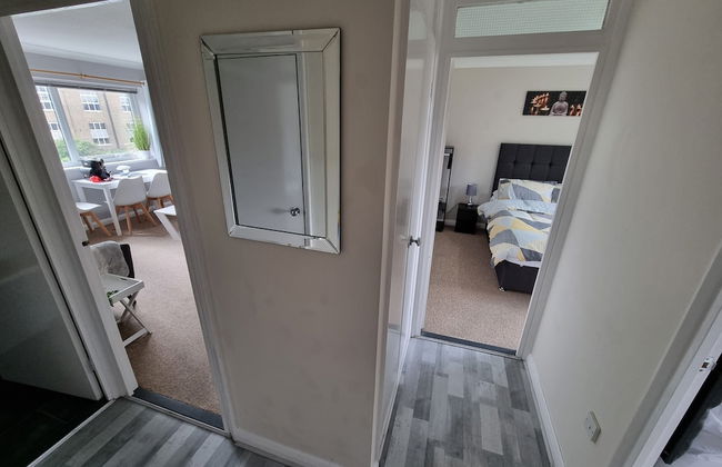 360 Serviced Accommodations - Swan Path Retreat - 2 Bedroom Apartment - Photo 2