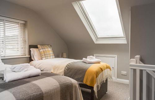 Comfortable 5-Bedroom House in Cheltenham - Foto 36