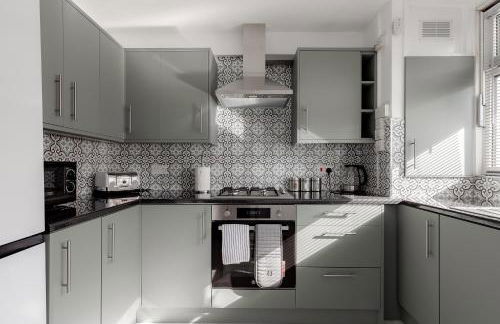 3BR Off A13 , Sleeps 6, 2mins to Langdon DLR,Free Parking - Photo 35