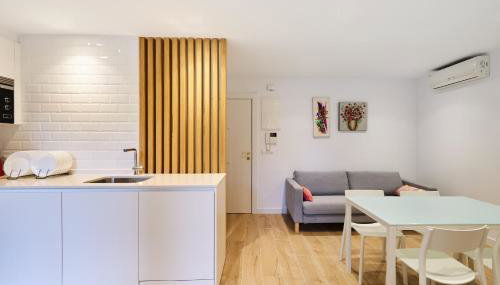 Clínica Universitaria y Hospitales by Clabao - Foto 2