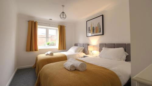 4 Dbl Beds, Modern Apartment, Free Parking and Home-from-home - Foto 2