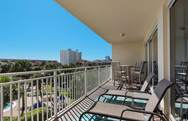 Spacious 2BR Condo w/ Partial Gulf Views, Pool, Across the Street From Beach! - Foto 64