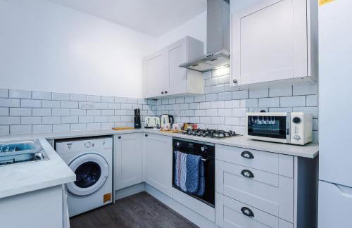 Oxford House by YourStays - Cosy Home in the Suburb of May Bank - Foto 20