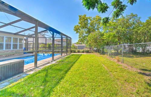 Heated Pool and 4-in-1 Grill Spring Hill Haven! - Foto 26