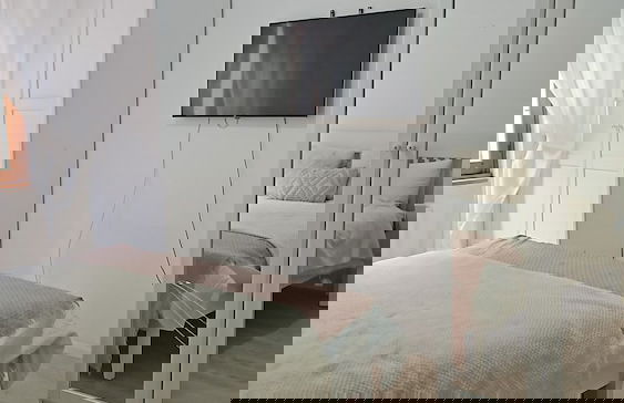 Rapallo 2-bed Apt, Sleeps 5 With Hot Tub - Foto 2