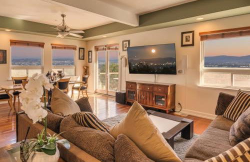 3BR Mountain Retreat with 2 Executive Suites & Scenic Views Sleeps 6 - Photo 1