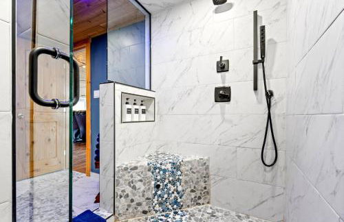 The Chalet - Spacious 7 bedroom near Sugarloaf, on Snowmobile and UTV trails, Hiking, Golf and Flagstaff Lake across the street - Foto 73