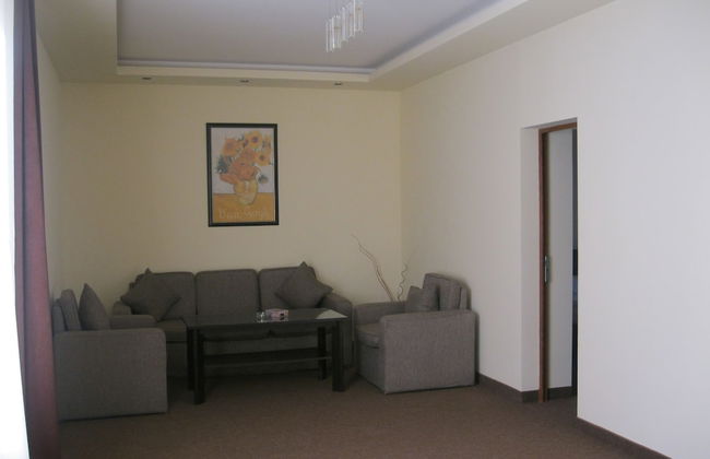 Splendor Resort and Restaurant - Photo 4