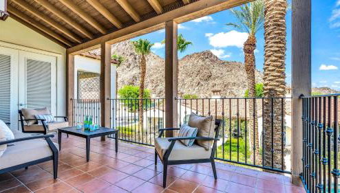 LV204 Airy Upstairs 2 Bedroom w Private Balcony - Foto 1