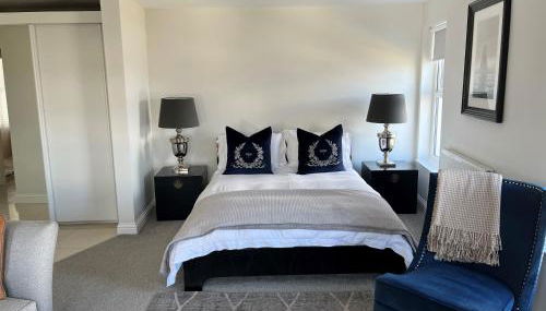 Seafront Luxury Apartment - Photo 4