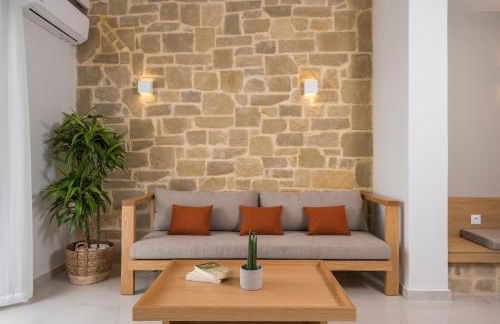 Esplanade Apartments - Heated Pool - Photo 12