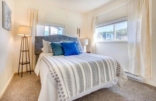 Ocean Front Duplex with Views! Dog Friendly -Surfside Cottage North - Foto 10