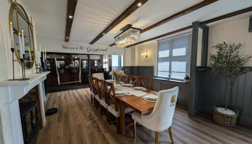 A historic Pub with a modern twist - The Greyhound - Foto 5