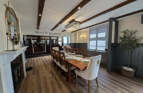 A historic Pub with a modern twist - The Greyhound - Foto 5