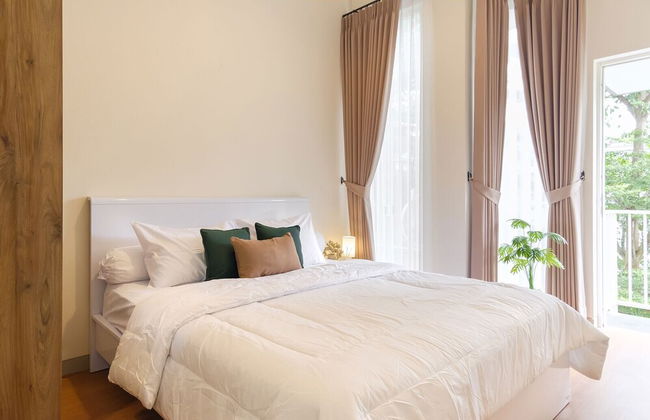 Calma Edelweiss Villa Lawang Malang - Photo 7