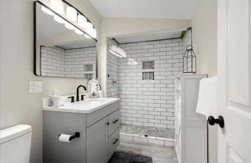 Whitewaters-Main plus Genoa on Oneida Lake - Sleeps 19 - Photo 52