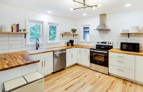Fully Remodeled Saugerties Retreat on 7 Acres! - Foto 11