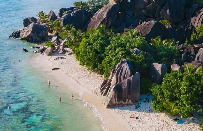 La Digue Day Trip - Photo 1