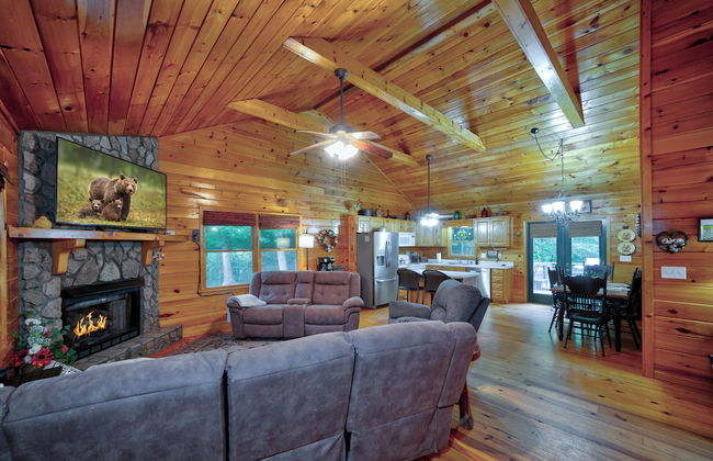 2 Bedroom Home in Ellijay! Private Hot Tub and Sunset Views - Foto 19