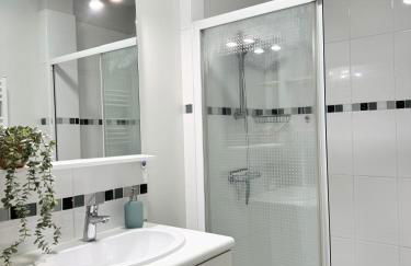 Chez Marc, avec vue verdoyante et parking privé - Photo 7