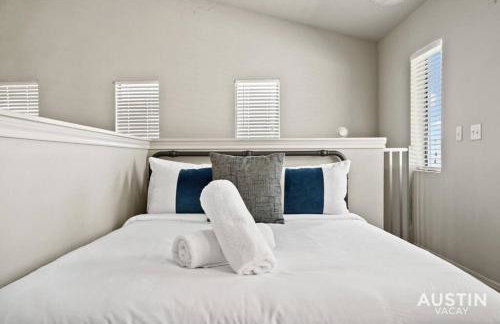 Balcony Skyline View Spiral Staircase Near UT - Foto 16