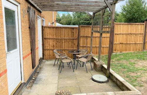 Charming Home in Wellingborough - Photo 22