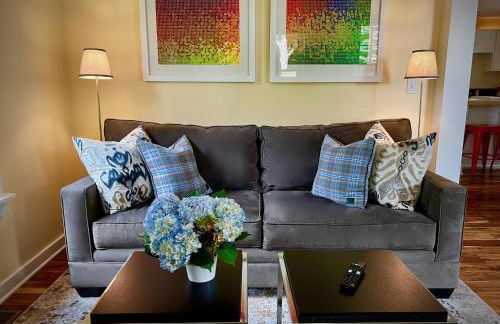 The Sharlene-Hot tub Fenced yard Steps to Douglas - Foto 7