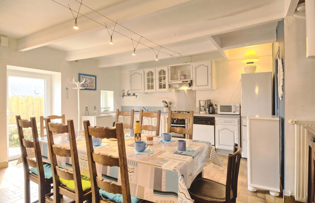 3 bedroom House in Belz with garden and terrace - Photo 3