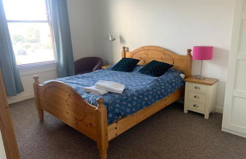 Holiday Home with free parking & 4min to Edinburgh Warverly - Foto 6