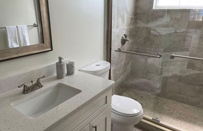 Three Bedroom Apartment #7 -- 2737 NPB -- Vusa Three Bedroom Condo Apartment - Foto 29