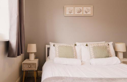 Beautiful 3 Bedroom Home Near Worcester - Photo 51