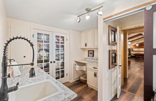 Mountain Top Luxury Red Rocks Hot tub Sauna Views - Photo 19