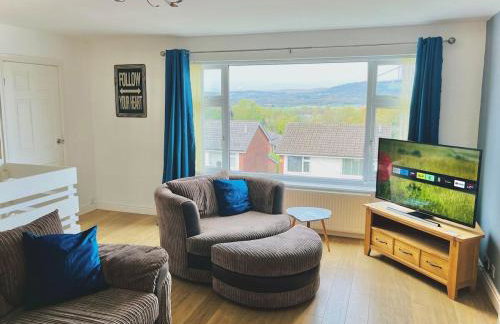 Lovely 4-bed home sleeps 8 Nr Bolton Stadium & M61 - Photo 10