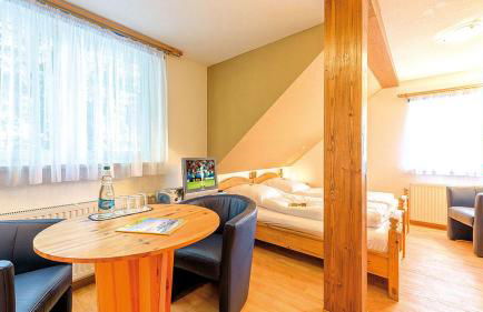 Ferienhaus BODDEN- vis-a-vis Hiddensee für bis zu 15 Gäste in 7 Appartements - Foto 12