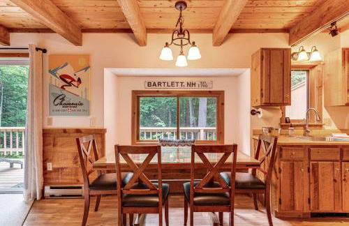 Bartlett Vacation Rental with Wraparound Deck! - Photo 9